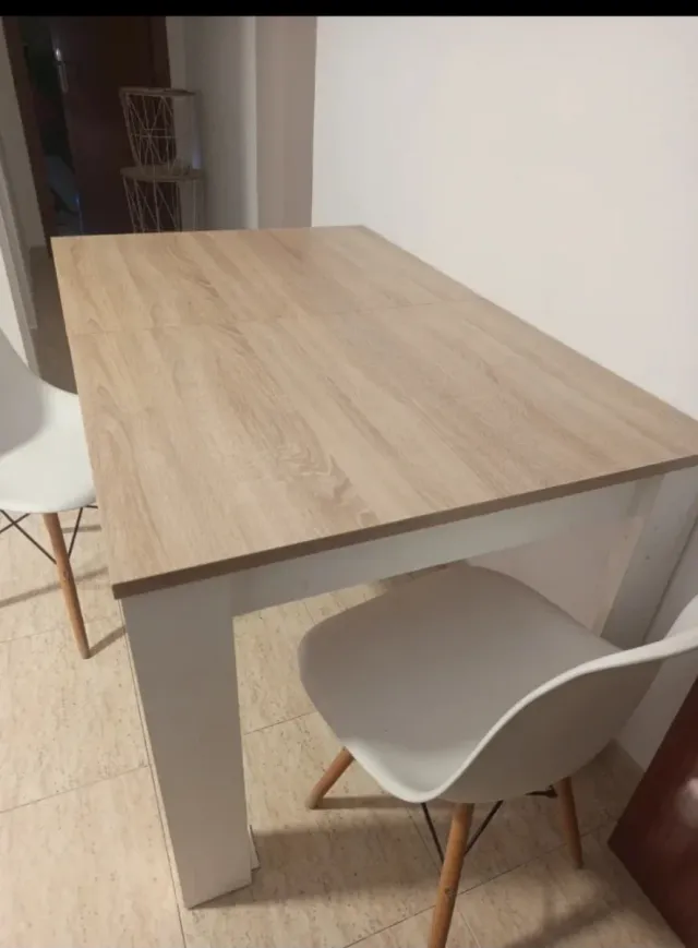 Mesa comedor extensible madera y blanco