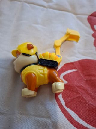 Rubble y dinosaurio de Patrulla canina