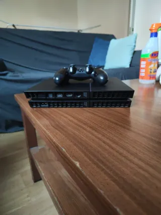 PS4 1TB + Mando Dualshock Negro