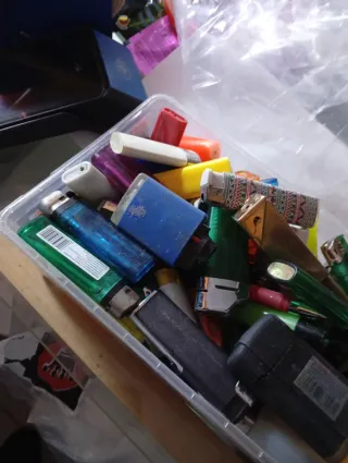 Lotto di accendini vari antichi di una volta