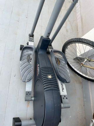 Bicicleta Elíptica D FORM 595 HR