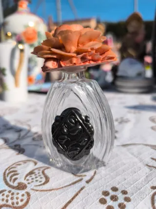 Bote colonia antiguo rosa con adorno