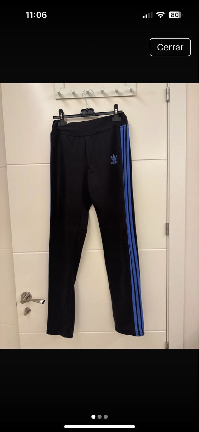 Pantalón chándal Adidas negro pitillo