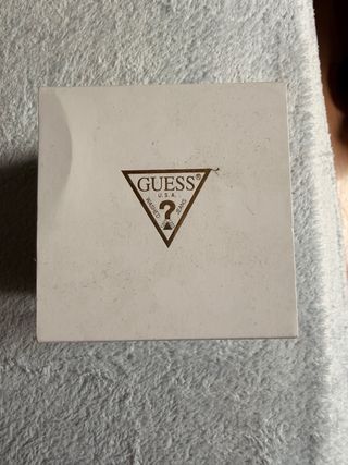 Reloj Guess Hombre Negro y Dorado