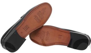 Mocasines de piel con borlas