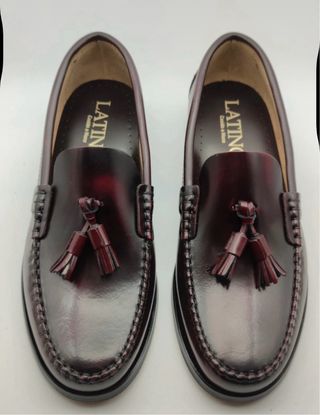 Mocasines de piel con borlas