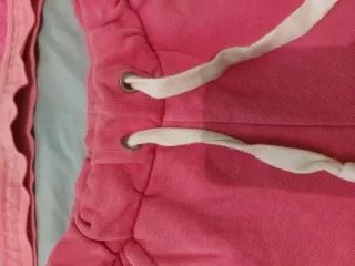 Conjunto top y shorts deportivos rosa