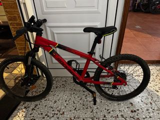 Bicicleta Rockrider Infantil Roja