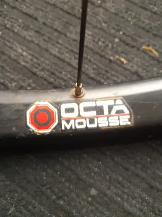 Octa Mousse Rojo 29 Antipinchazos M50