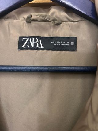 Parka acolchada Zara verde oliva