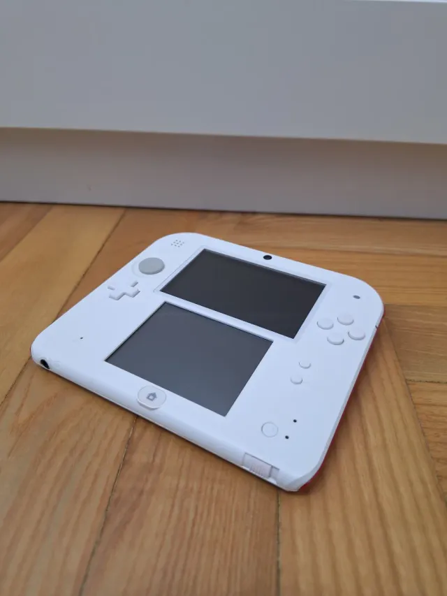 Nintendo 2DS Bianca