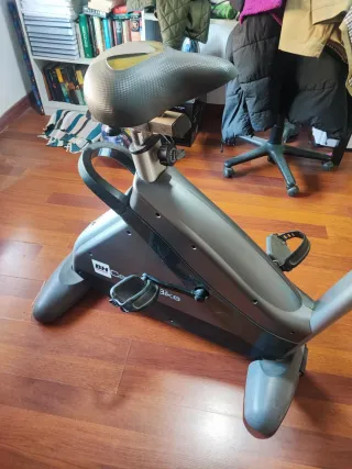 Bici Estática Carbon Bike BH (Recoger en Huelva)