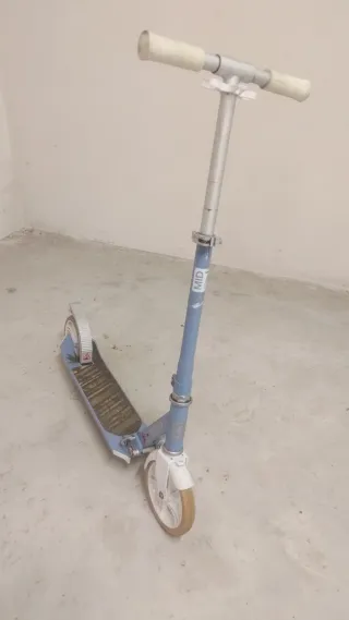 Patinete infantil azul