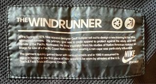 Chaqueta Nike Windrunner (talla XL)