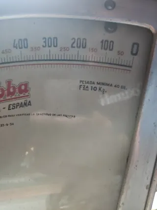 Báscula Mobba antigua