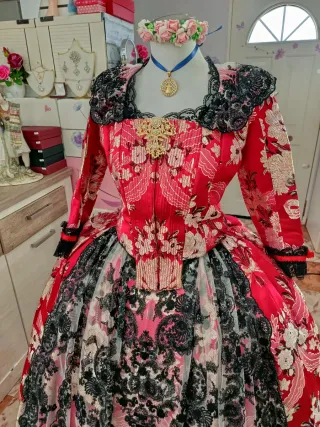 Traje de Fallera seda natural con manteletas