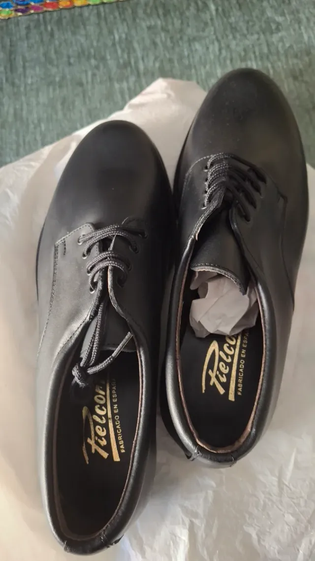 Zapatos de vestir caballero negros, marca Pielcort