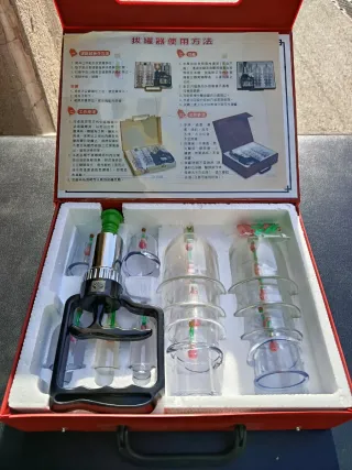 Maletín con ventosas de plástico uso sanitario