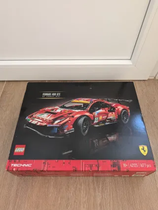 LEGO Technic Ferrari 488GTE