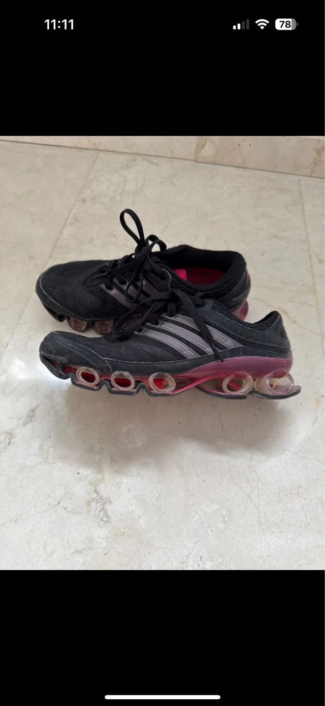 Zapatillas Adidas Negras y Rosas