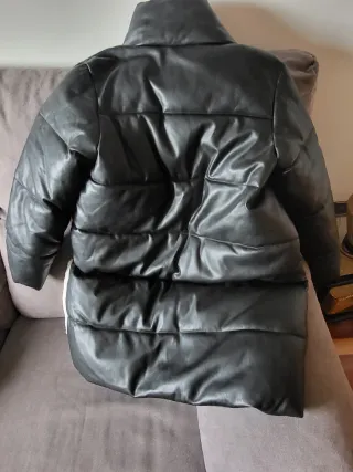 Cazadora larga acolchada Mango negra