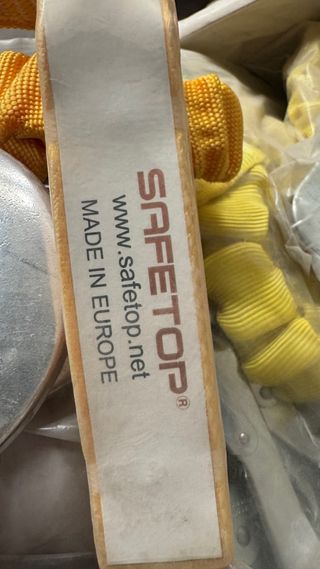 Absorbedor de energía con eslinga