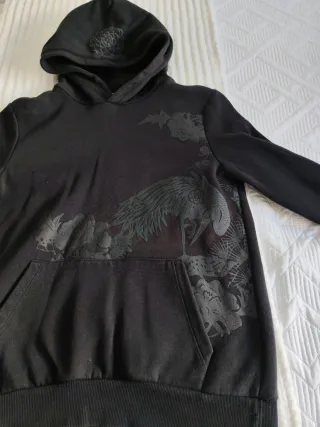 Sudadera con capucha negra