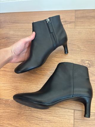 Botines piel kitten tacón Massimo Dutti 37