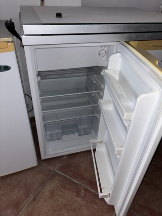 Nevera pequeña varios modelos – funcionan bien
