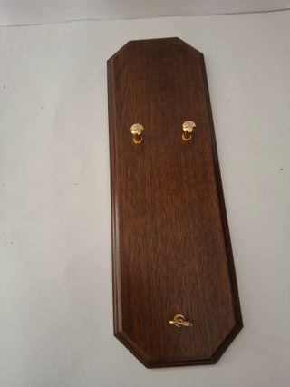 Expositor madera dagas pared