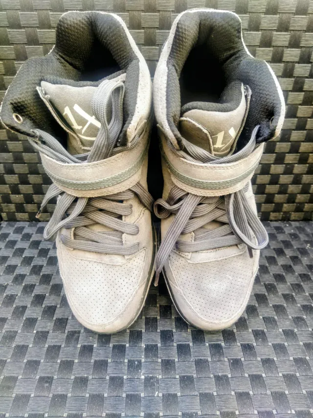 Zapatillas K1X Lazy High LE Grises