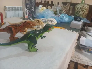 Lote 5 dinosaurios de juguete