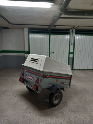 Remolque Erdé con tapa blanca y documentación