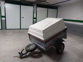 Remolque Erdé con tapa blanca y documentación