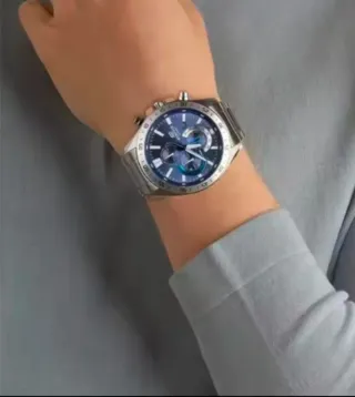 Casio Edifice Cronógrafo Azul y Plateado