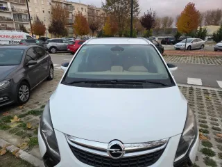 Opel Zafira Tourer 2014
