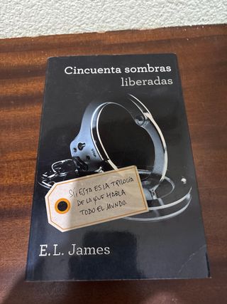 CINCUENTA SOMBRAS DE GREY