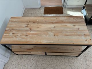 Mesa de TV madera y metal (tengo 2)