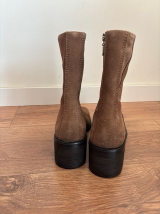 Botines serraje Zara Talla 39, nuevos a estrenar.
