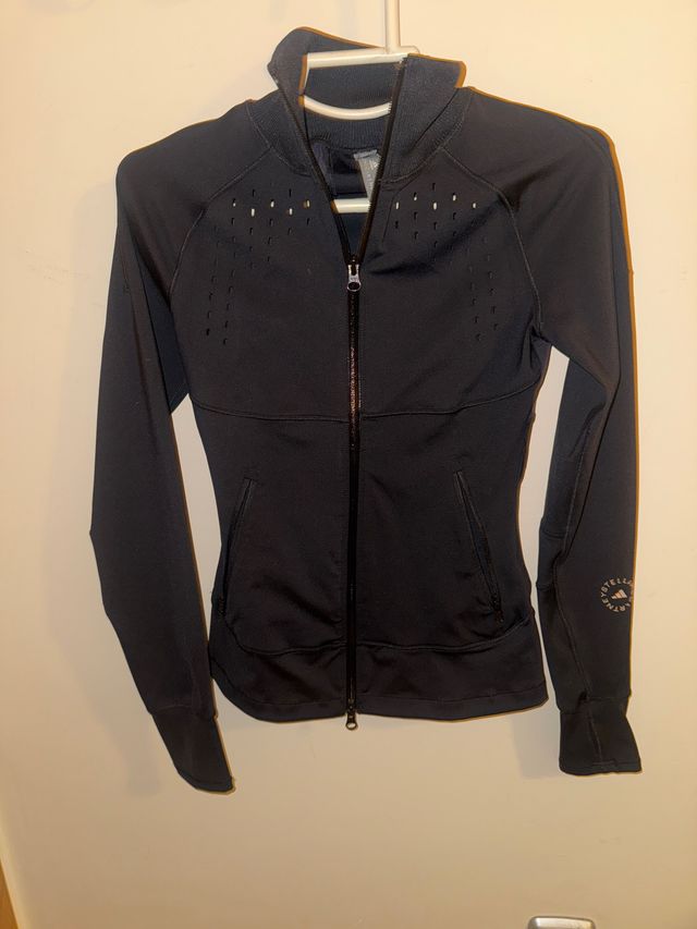 Chaqueta deportiva Adidas negra