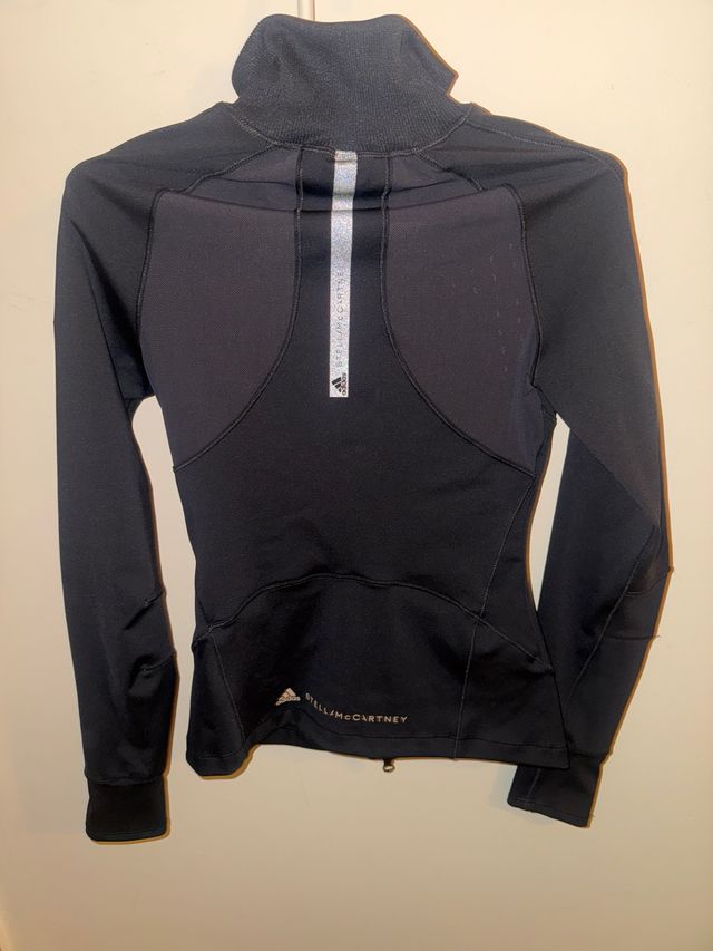 Chaqueta deportiva Adidas negra