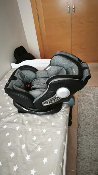 Silla Coche Bebé Revol Fix XL Isofix