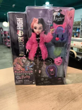 Monster High Creepover Party Muñeca