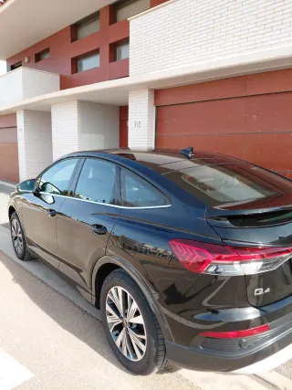 Audi Q4 e-tron 40 Sportback impecable - Garantía