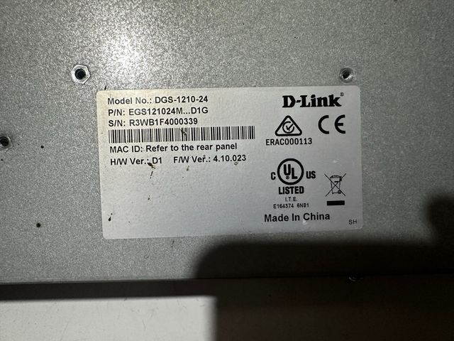 Switch D-Link 24 Puertos 1Gbps.