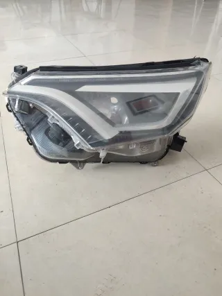 Faro Izquierdo Toyota RAV4 2012-2015