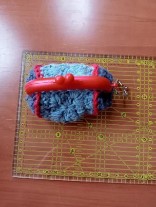 Monedero Crochet denim y rojo