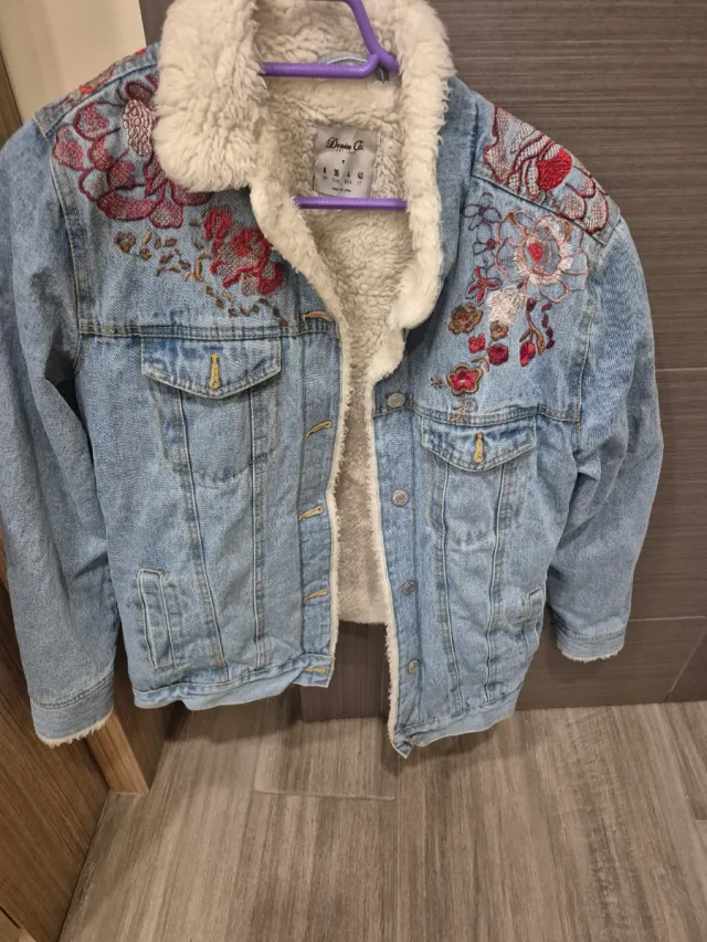 Cazadora vaquera mujer bordada