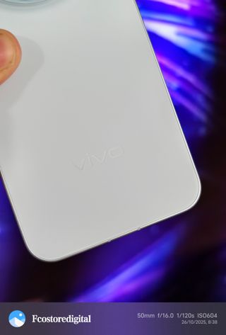 Vivo X300 16/512GB - OriginOS - batteria 6040mAh