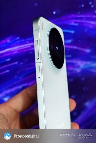 Vivo X300 16/512GB - OriginOS - batteria 6040mAh